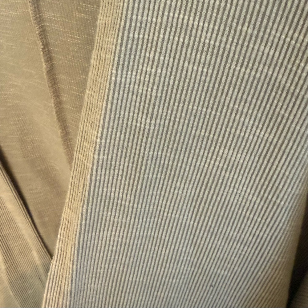 DONNI. Gray Ribbed Cardigan - Picture 2 of 4